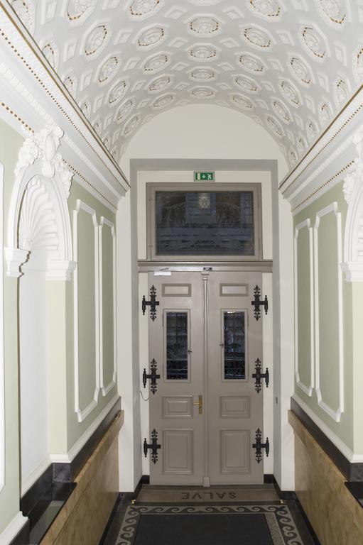Modern Apartment Vsehrdova Prag Dış mekan fotoğraf