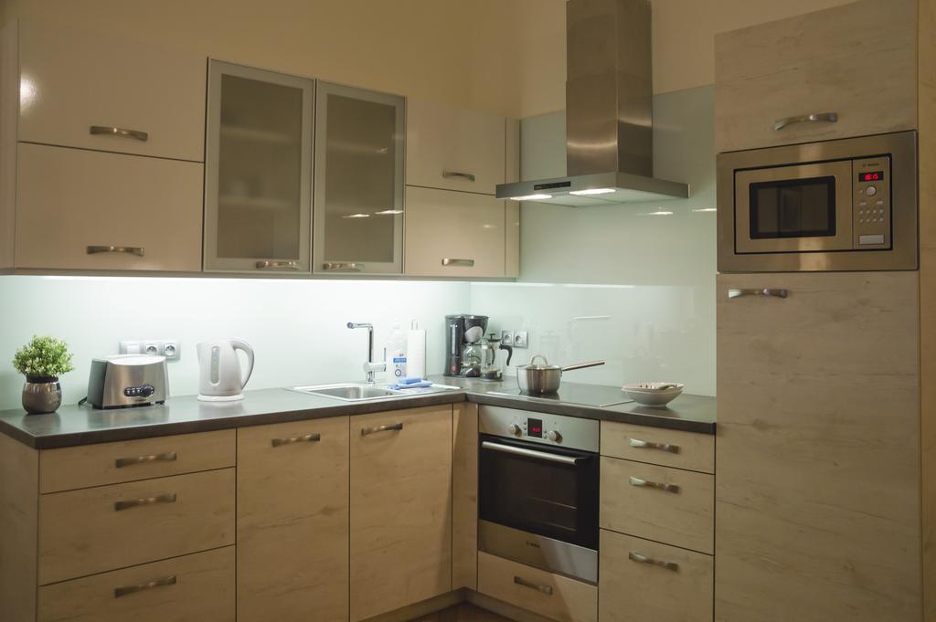 Modern Apartment Vsehrdova Prag Dış mekan fotoğraf