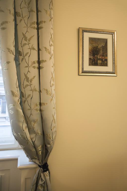 Modern Apartment Vsehrdova Prag Dış mekan fotoğraf
