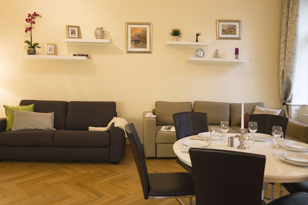 Modern Apartment Vsehrdova Prag Dış mekan fotoğraf