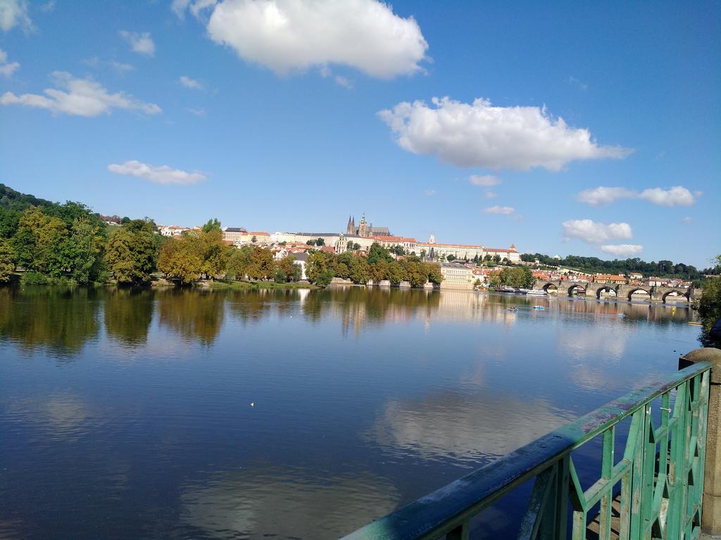 Modern Apartment Vsehrdova Prag Dış mekan fotoğraf
