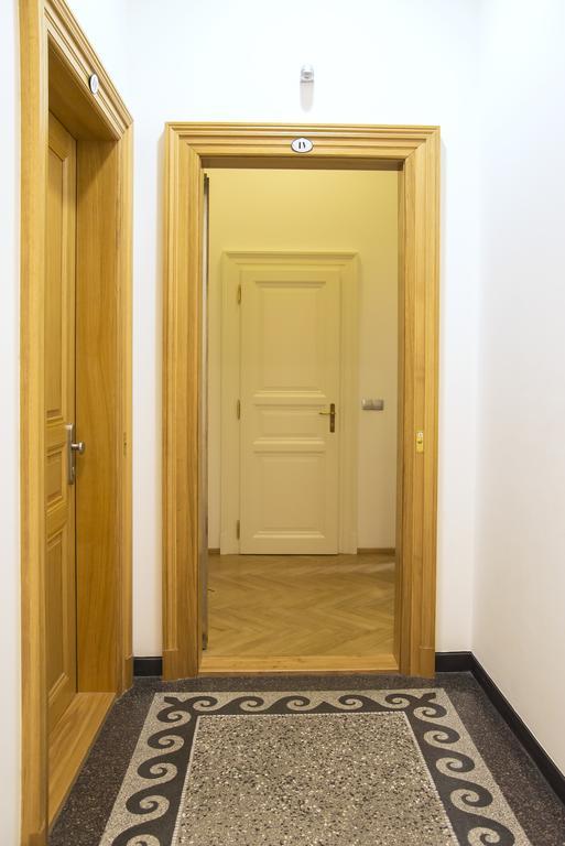 Modern Apartment Vsehrdova Prag Dış mekan fotoğraf