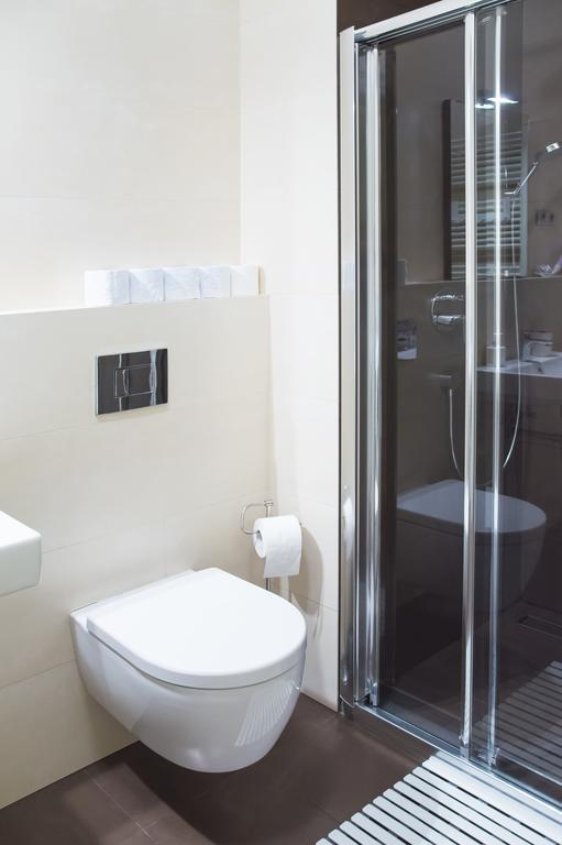 Modern Apartment Vsehrdova Prag Dış mekan fotoğraf