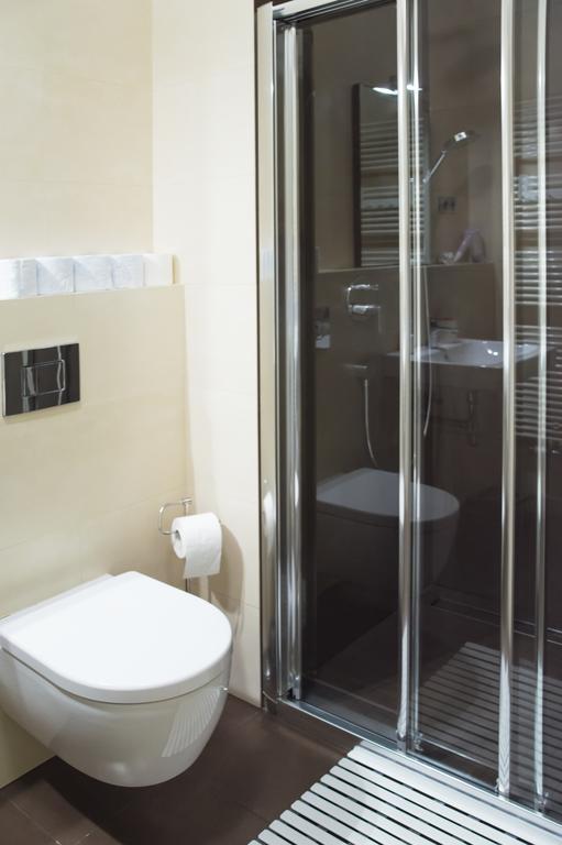 Modern Apartment Vsehrdova Prag Dış mekan fotoğraf